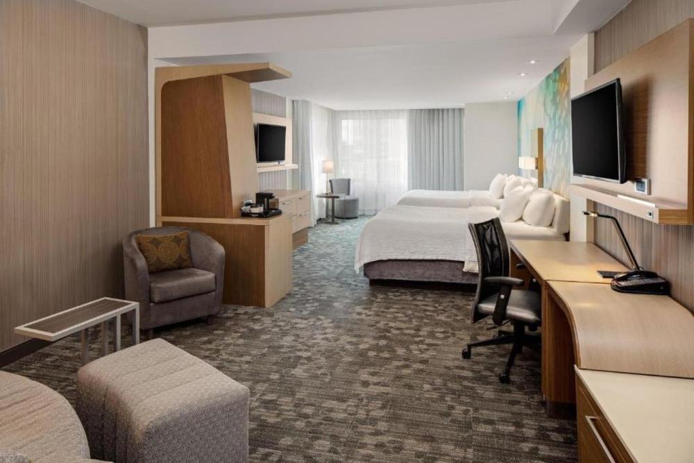 Suite, 2 Queen, Sofa bed interior